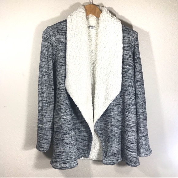 Splendid Sweaters - Splendid XS Gray White Faux Sherpa Cardigan